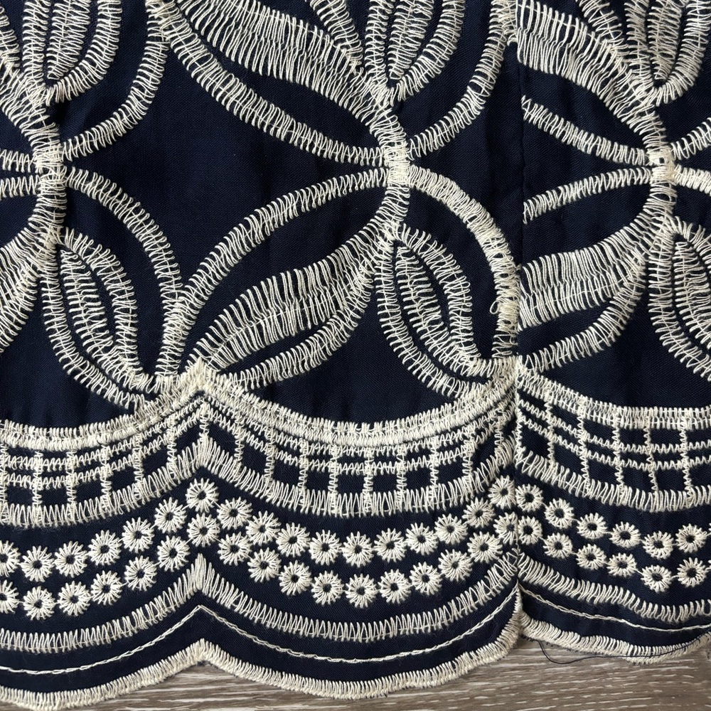 Solitaire Tunic Top Sz 1X Embroidered Floral Blue Anthropologie Boho Peasant - Picture 3 of 5